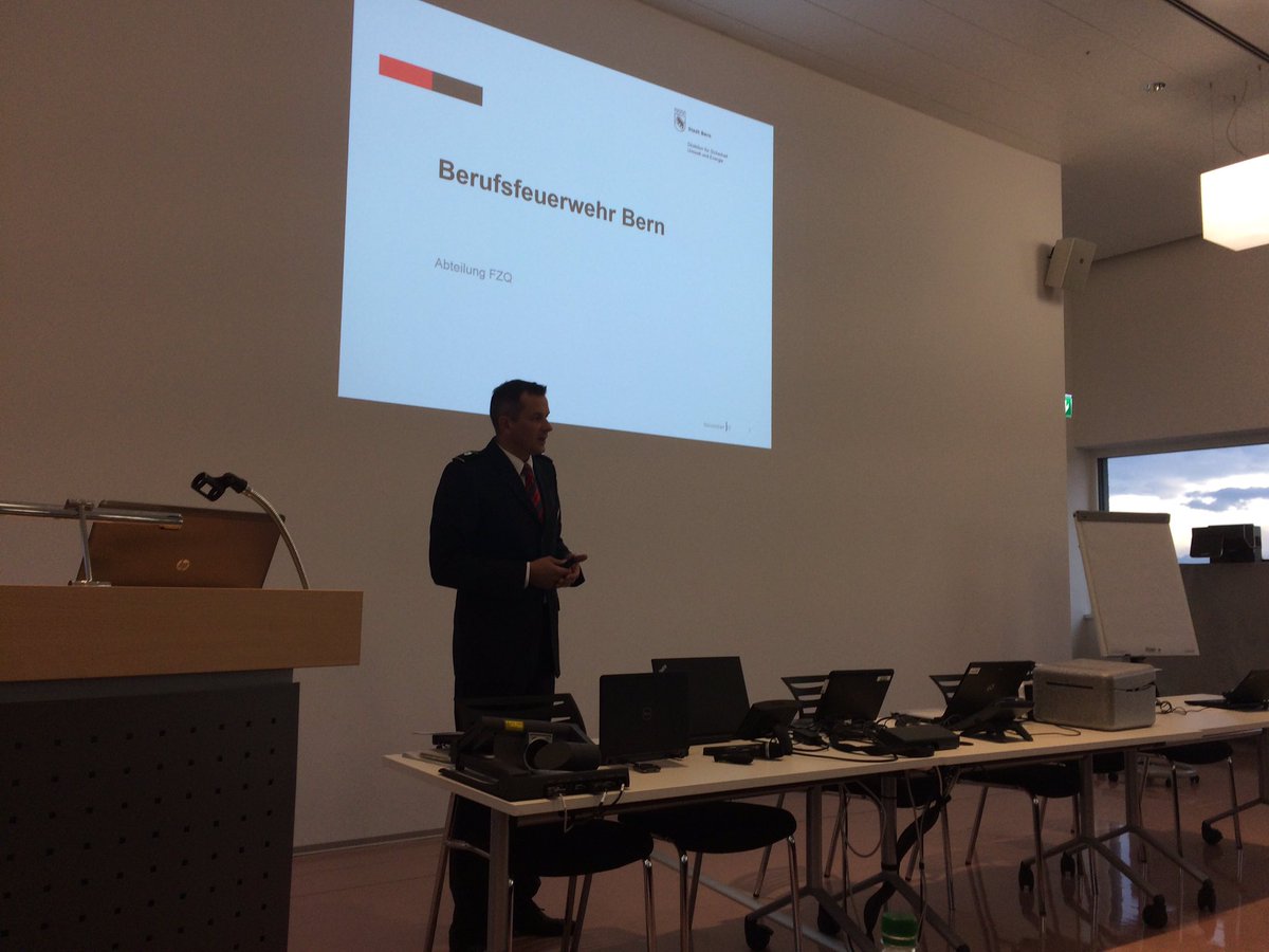MikeSchudel's tweet photo. #GIS bei der #Berufsfeuerwehr #Bern mit #FireGIS #Einsatzplan mit #LiveDaten #Analyse #Einsatzfahrten #Alarmrouten #Optimierung #LiveTracker https://t.co/ITWE4GOLzd