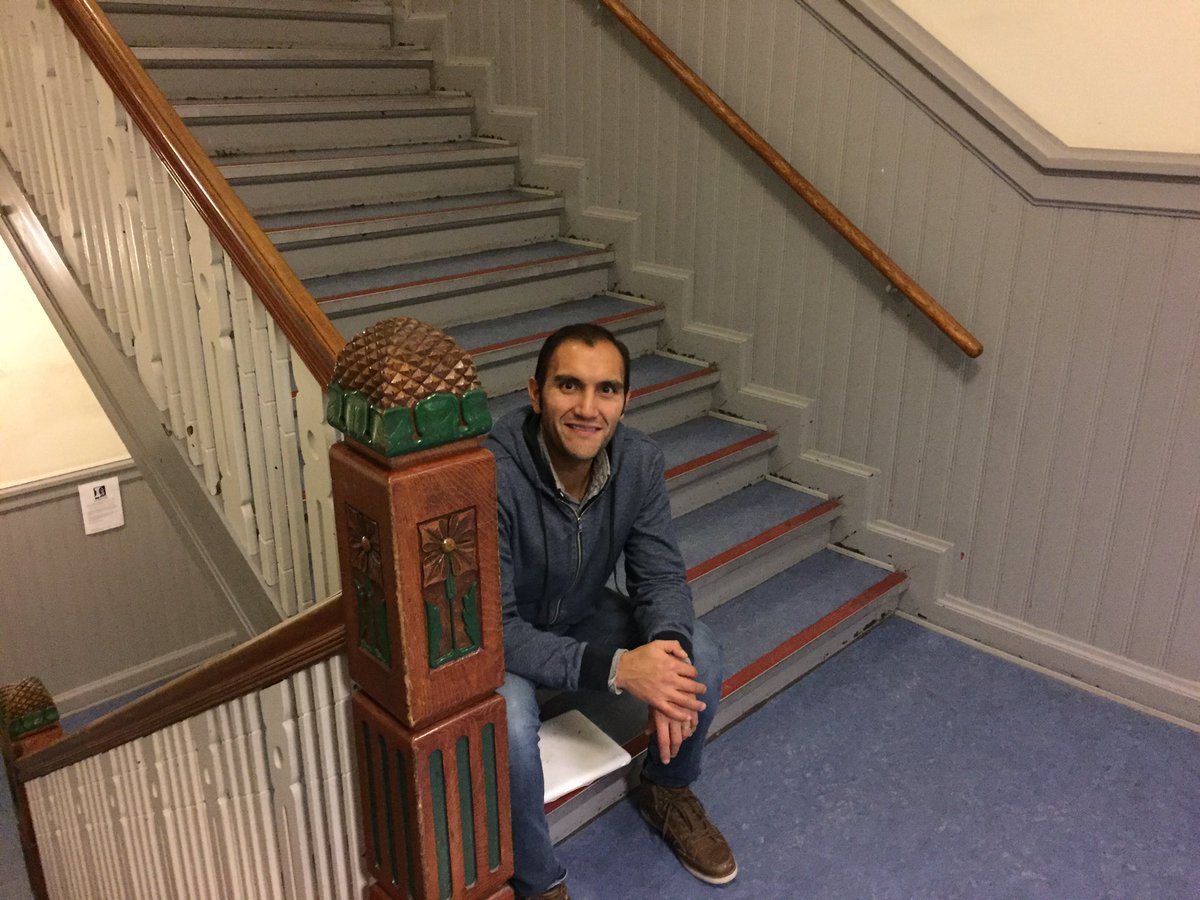 ezevallos's tweet photo. The famous pinnacle staircase! #campusfarewell #cisdk https://t.co/po7OkFKr3K