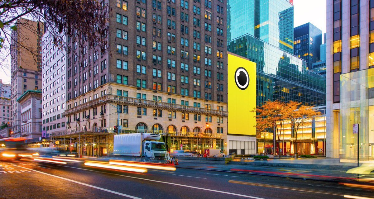 summitlive's tweet image. Ohhhhhh @Snap!
New #Snapbot @Spectacles line is already LONG in Santa Monica.
👻😎👻😎👻😎👻😎👻