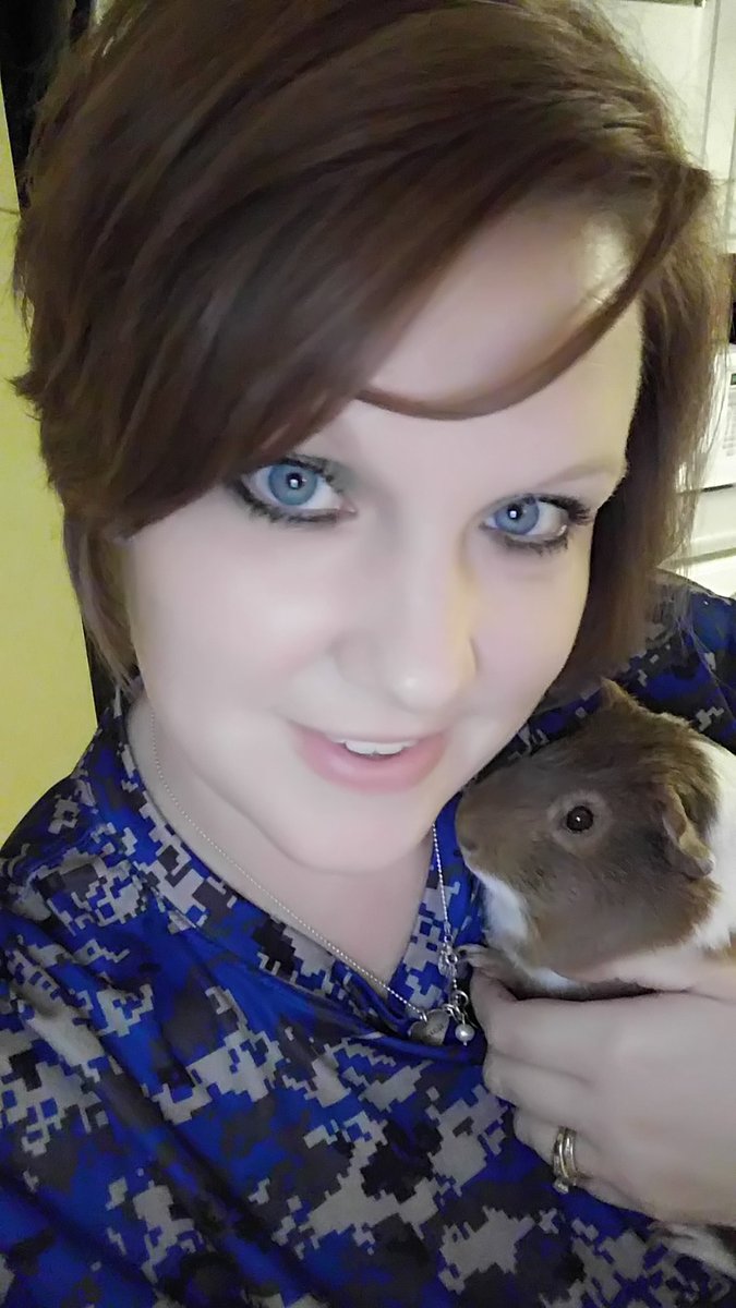 MrsNaitSaidi's tweet photo. Didn't you know guinea pig sitting is in my job description? Love this little guy! @SMS_MissB  #peanutsnuggles #thingsididntlearnincollege https://t.co/Njjtytq4x2