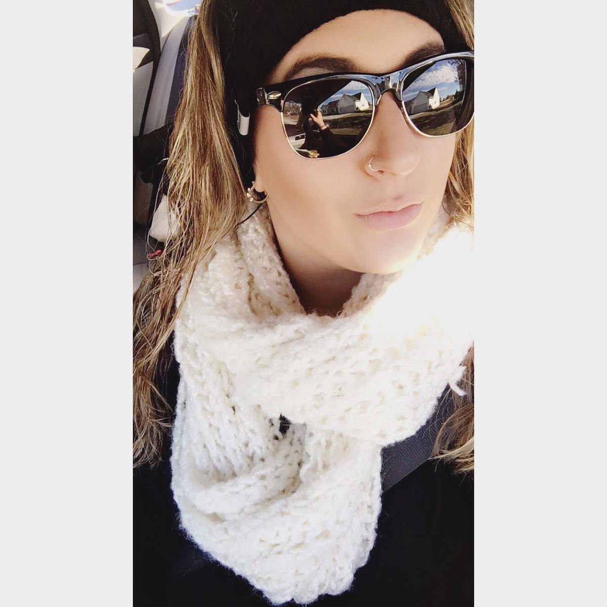 lorishann's tweet photo. Lol fuck off 🖕🏽 https://t.co/7bIqHlrsJu