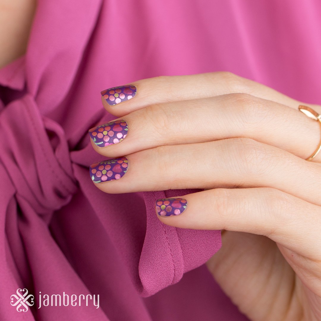 JamberryNails's tweet photo. #SistersStyle is also coming back this weekend. Which one are you going to get? #BlackFriday #Jamberry https://t.co/uwflVvhESZ