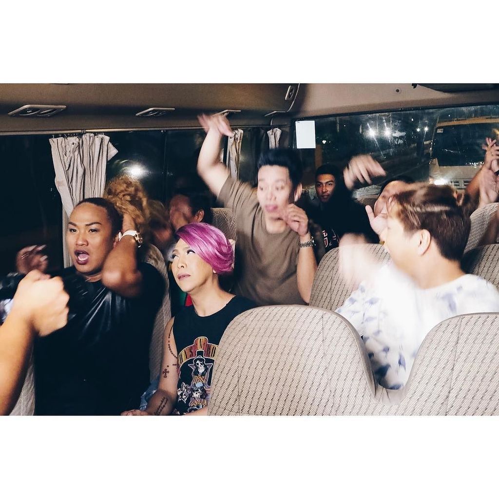 hellomarybee's tweet photo. #TSPGCallCenterTour tonight! Ang Kulit! #TheSuperParentalGuardians #TheSuperParentalGuardi… https://t.co/FTjU1uPOrs https://t.co/4yTiVZglof