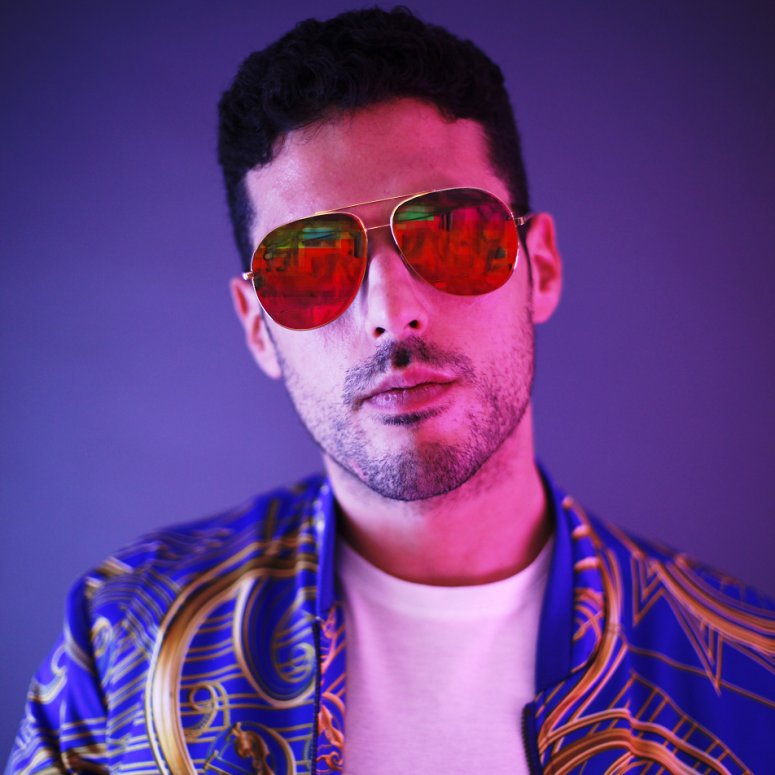 TheMusicTimes's tweet image. #Solarrio Shares Mesmerizing 'Treadmill' Video: Premiere bit.ly/2fp2W52