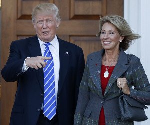 CrainsGR's tweet image. #BREAKING: President-elect @realDonaldTrump names @BetsyDeVos education secretary - bit.ly/2g4oqFH