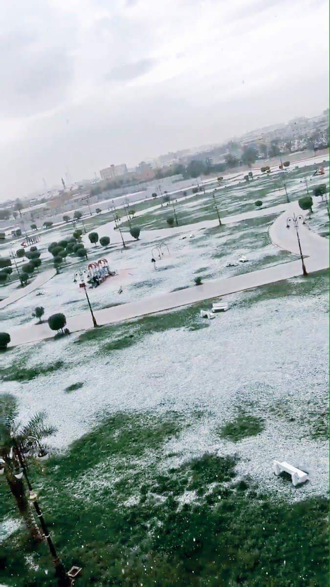 rimmytweets's tweet photo. Snow has started falling in northern #SaudiArabia
#snow #winter #brrr #snowinsaudi https://t.co/tLhzzhMRsb
