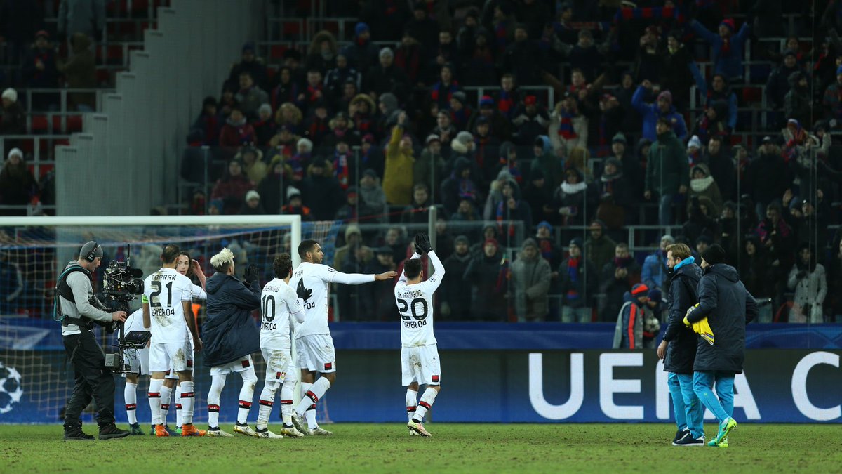 bayer04_es's tweet photo. Dale ❤️ a tus fotos favoritas del juego de ayer en la @LigadeCampeones. ⚽️
@PFCCSKA_en 1-1 #Bayer04
#CSKAB04 #UCL https://t.co/uF3RuIAlUW