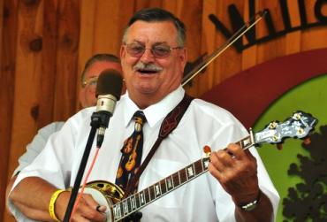nodepression's tweet photo. In a state that reveres its bluegrass, the late #AlBatten was a hero an inspiration. Remembrance from @BluegrassTed. https://t.co/Vans7VSyoc https://t.co/wFVgwghCI1