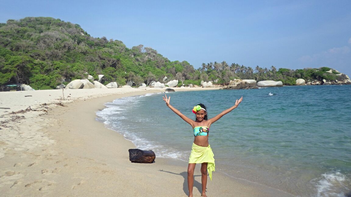 SomosTripleA's tweet photo. @polyfortich nos envía su historia al 3057512544. Esta joven ambientalista da #GraciasalaVida luego de su visita al #ParqueTayrona https://t.co/uiVKCsfKIM