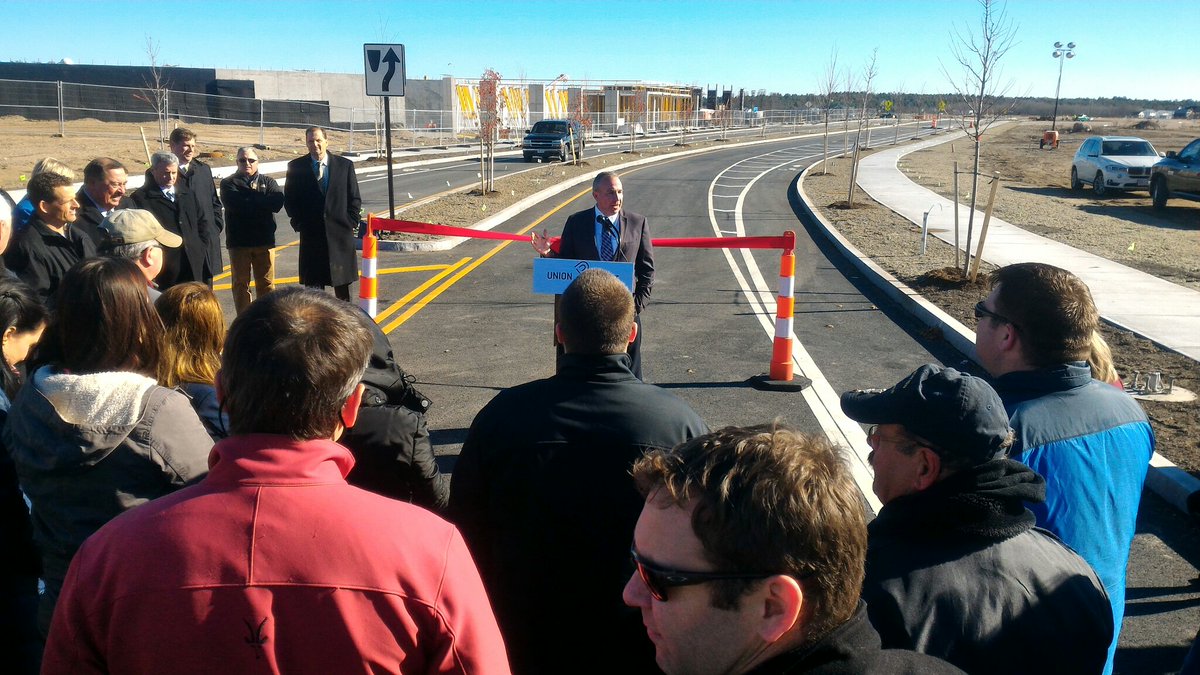 Matt Barry from <a href="/LStarLand/">LStarVentures</a> speaking at the opening of the Parkway Extension <a href="/UnionPointMA/">UnionPointMA</a> great work LMH and <a href="/VHBnow/">VHB</a>