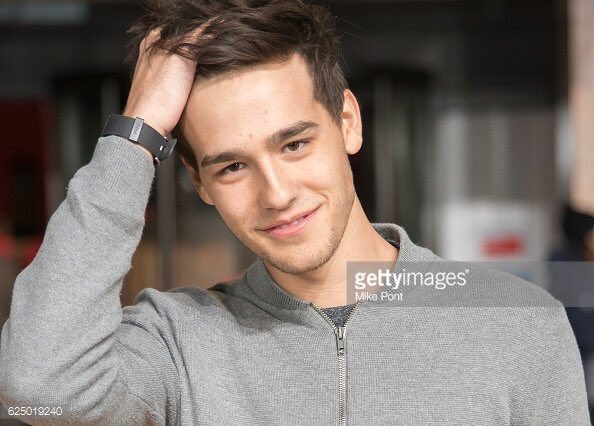 JacobWUpdated's tweet image. More pictures of Jacob today!