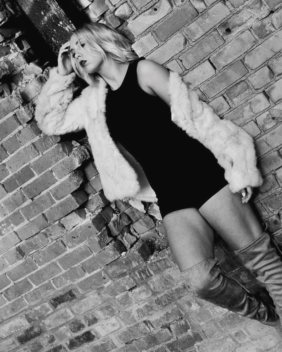 ChampagneEmm's tweet image. Goyard, buy it. 
Photographer: Renee Addison
#exploredetroit #liluzi #fur #thighhighboots #sanfran #detroitmodels #missinhome