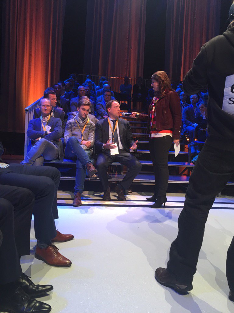 TjerkOpmeer's tweet photo. Peter heule @YAYS_AMS over wat het #OHMF15 voor hem heeft kunnen betekenen https://t.co/SJA5JvEbap