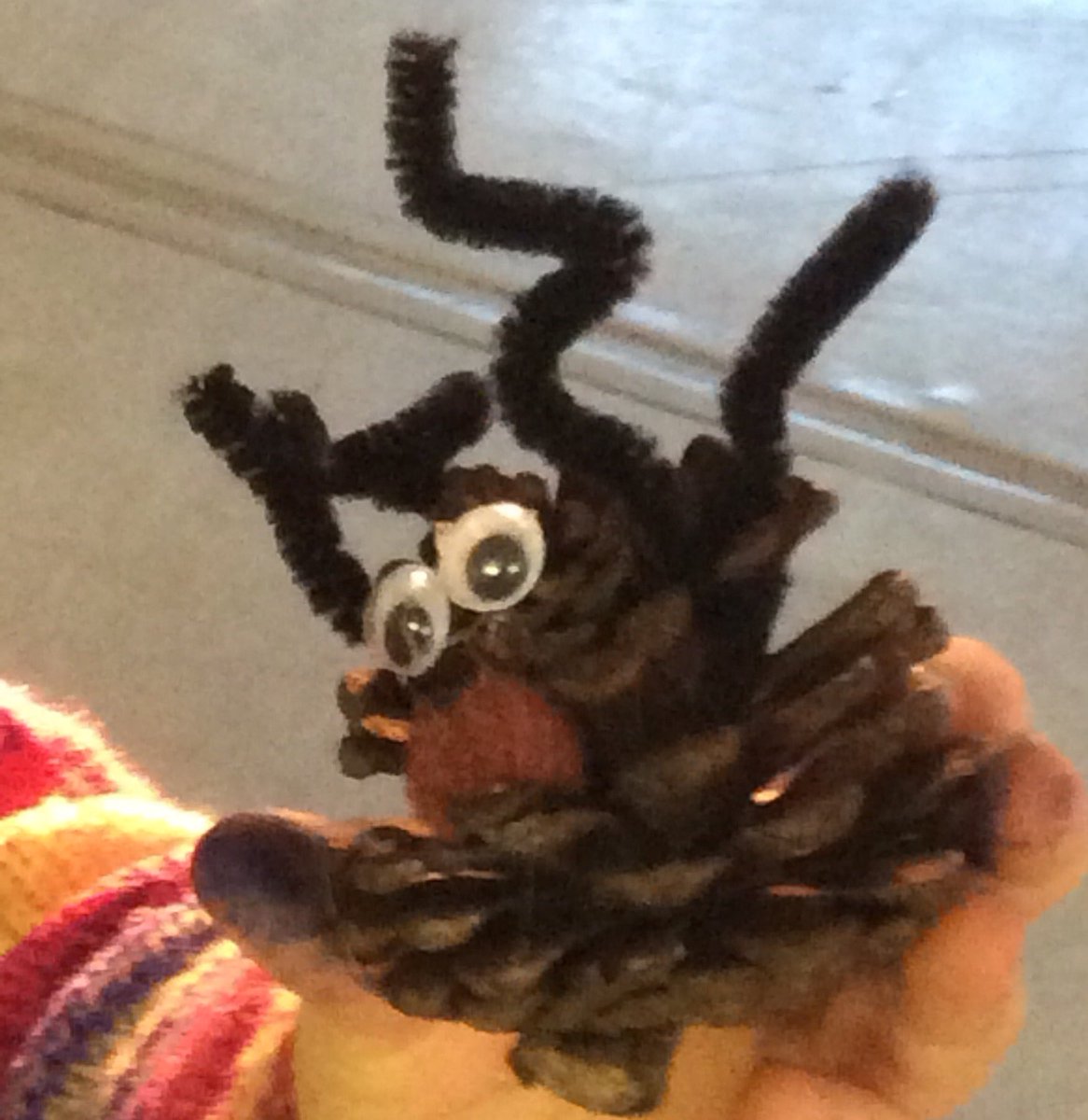 Millstranded's tweet photo. Eco club, never too early for Christmas! Recycling pine cones @KeepNIBeautiful @Eco_SchoolsNI #simpledecorations https://t.co/9niYZ3yPH6