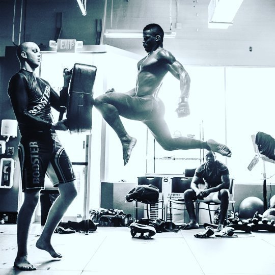 OmniFight's tweet photo. 💢 Flying KICK !! https://t.co/yVAly8czAr