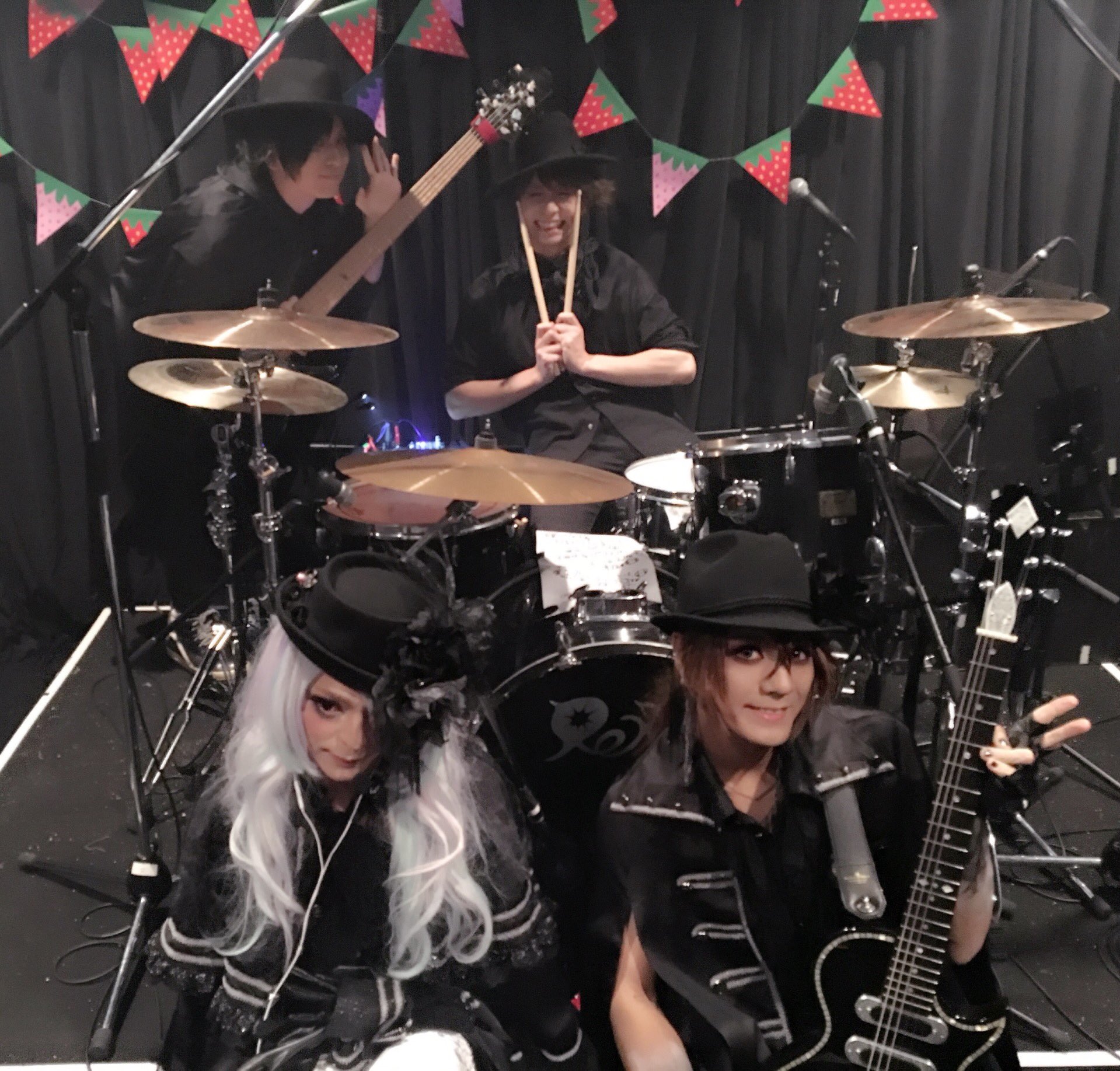 白日ノ夢 CD 甘い暴力 甘い暴力 ロングインタビュー 第1回(全4回) | club Zy.