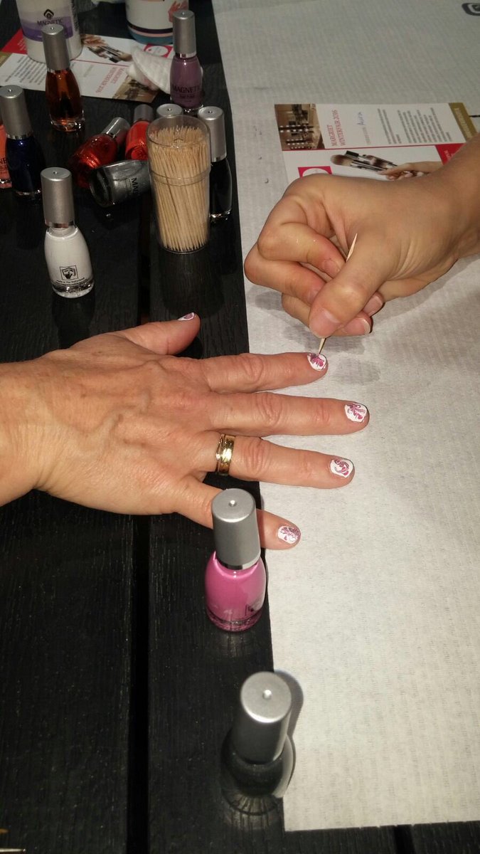 Lekker #genieten #margrietwinterfestival #nailairt #workshop visagieworkshops.nl