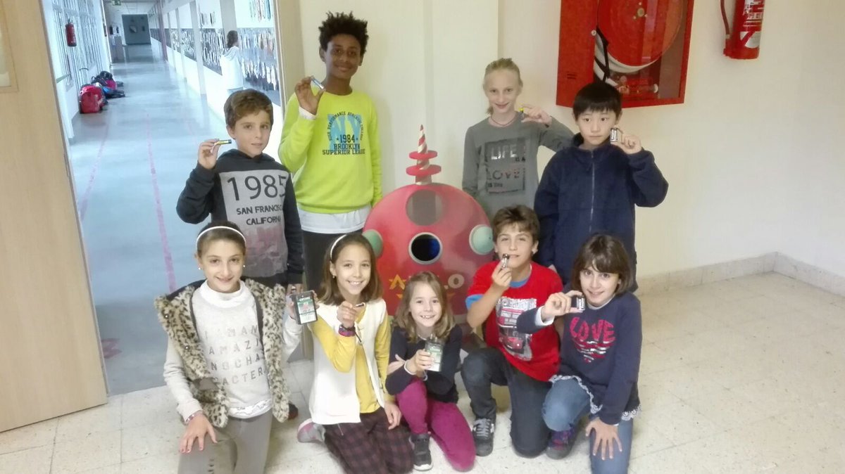 colsantpau's tweet photo. Recordeu que podeu reciclar les vostres piles a l'escola! #somescolaverda #projecteapilo 🔋🔋🔋 https://t.co/rL1yyKc6vn