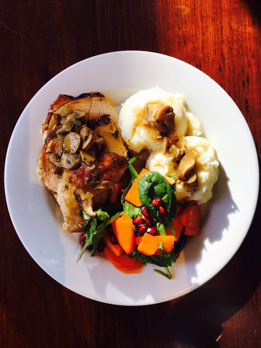 Come in and get warmed up for Thanksgiving. We are serving you Thanksgiving Eve lunch.  #beautifullsf #Thanksgiving
