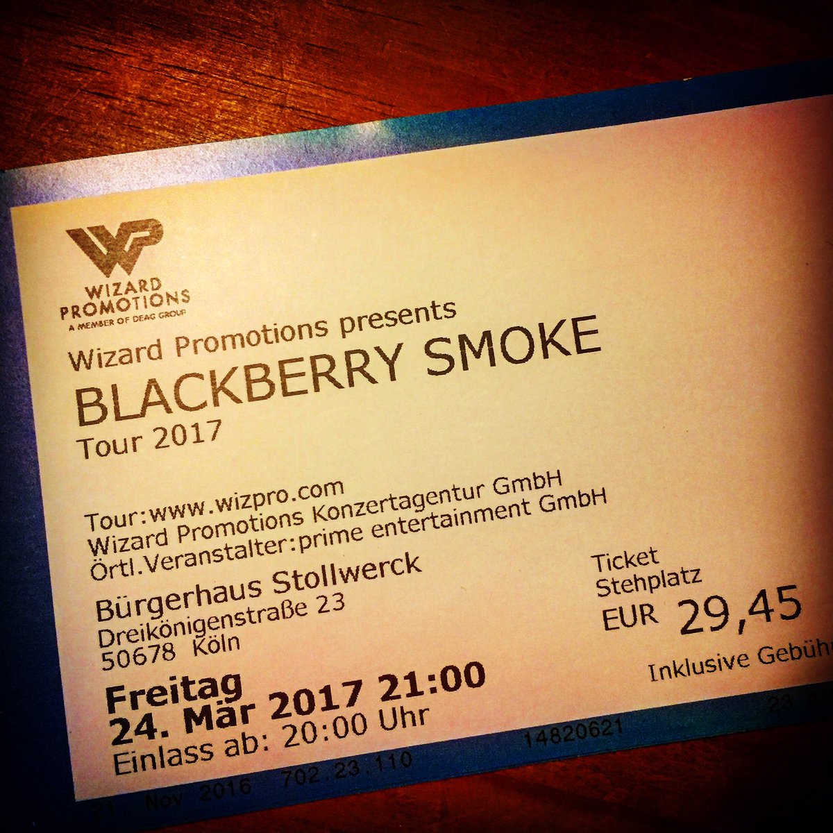 ChapterDutch's tweet image. Show number 2 in a row of 5 @blackberrysmoke #Köln March 24th