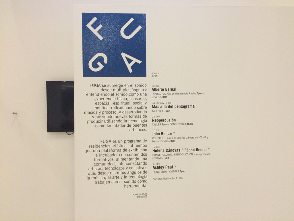 FugaES's tweet photo. Casi a punto de comenzar con la inauguración audiovisual interactiva "Resistencia Pasiva" en @etopia_ https://t.co/lqsMunzJ0j