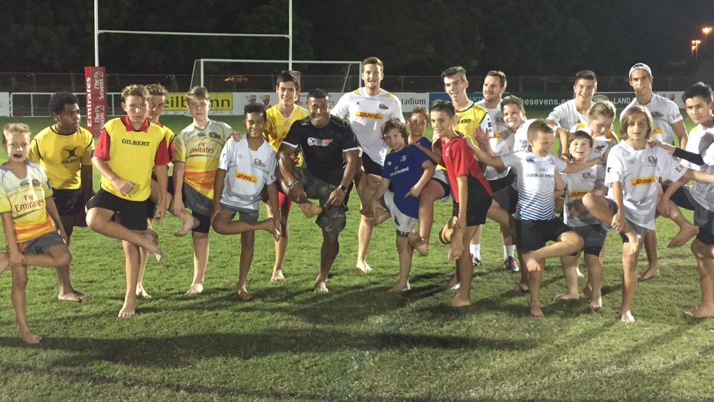 Phil4:13 Fijian training style, no shoes and work hard on your sidesteps, had fun with @Dubai Hurricane Academy.<a href="/AtavusRugby/">Atavus Rugby</a> #Dubai7s 🏉🇫🇯👏🙏😊