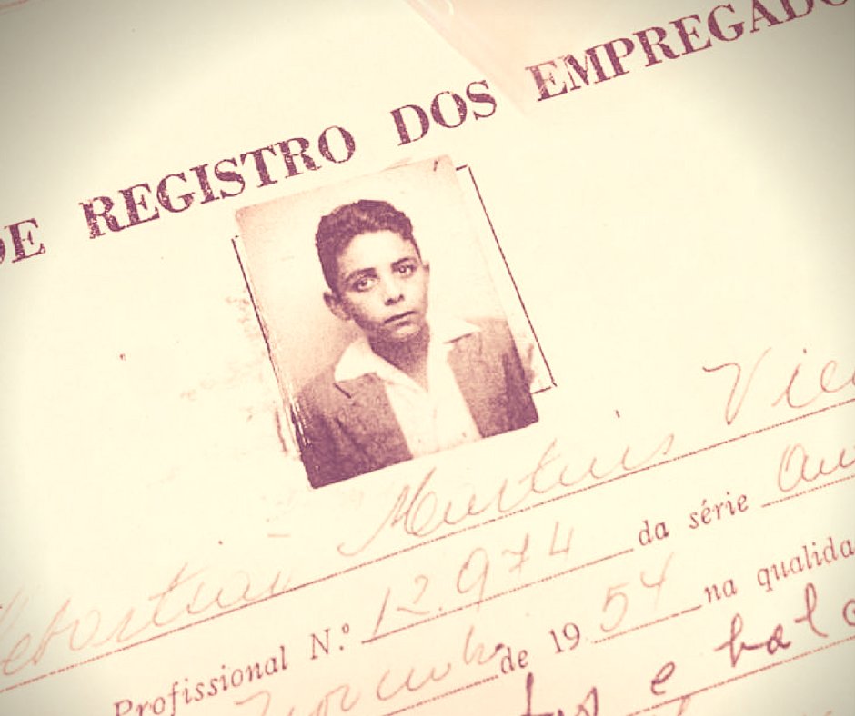 Essa pessoa é Sebastião. O que ele faz e o lugar onde trabalha você vai ficar sabendo em breve, num novo mini-doc do PC&amp;L #somospcel