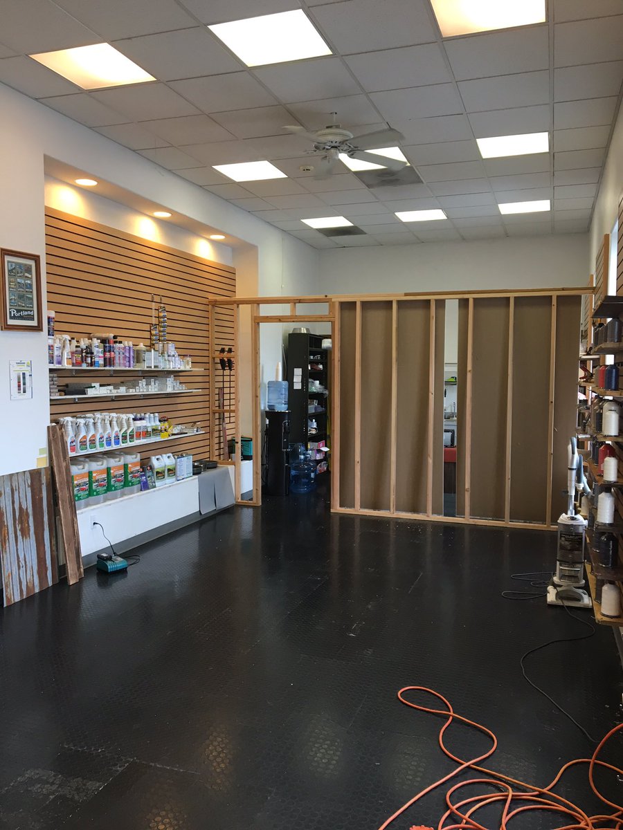 VaughanFabric's tweet photo. Vaughan Brothers is remodeling! Make sure to check back for updates and the final look! #vbpdx #pdx #update #showroom #nevertolate #rustic https://t.co/JBoPrxFCt8