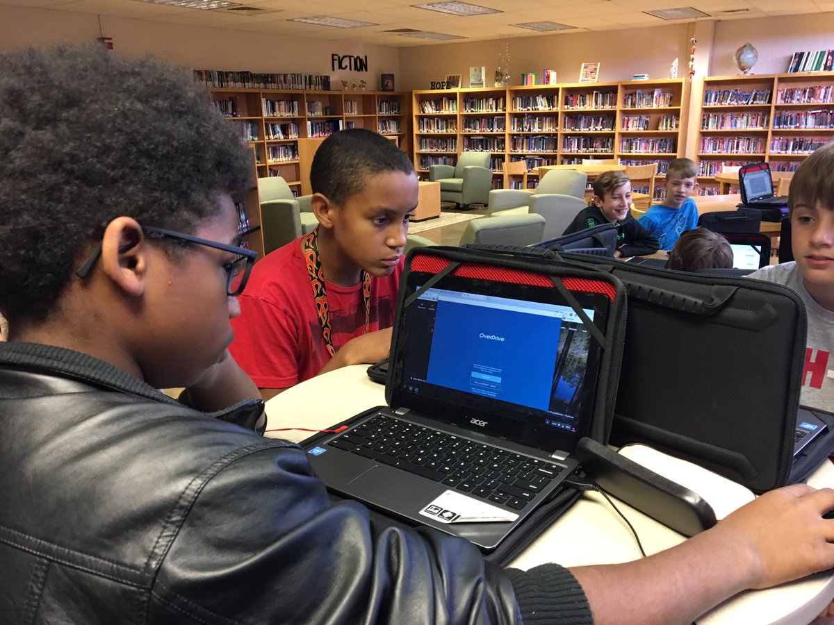 JodiBoschert's tweet image. Downloading our first digital novel. More #gettingtechy in 6th grade reading😊