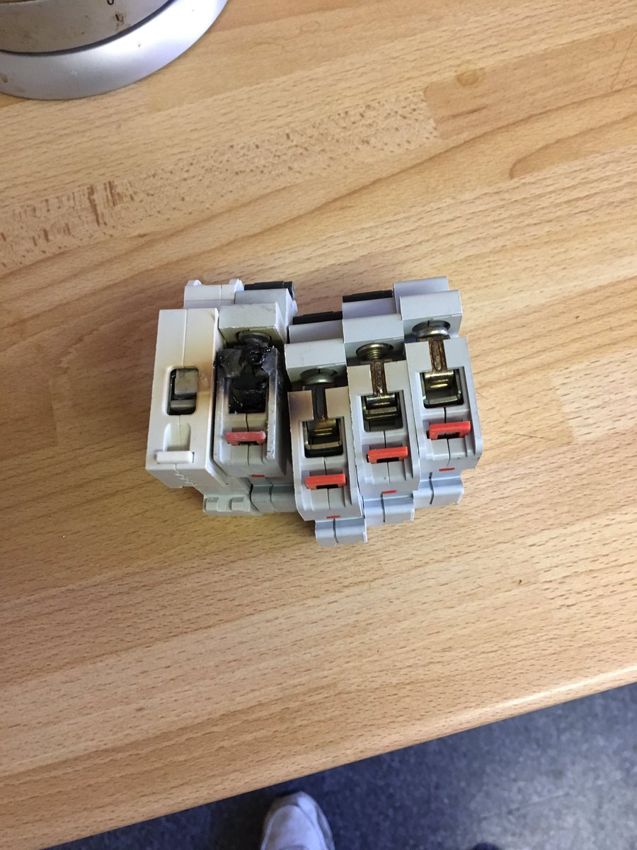 VodeElectrical tweet picture