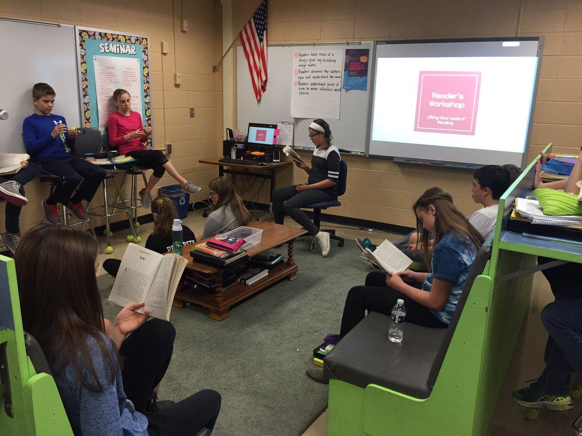 AndreaEFischer's tweet image. Annalia reading aloud in Reader's Workshop @WHMS_SDE #7ela #touchingspiritbear