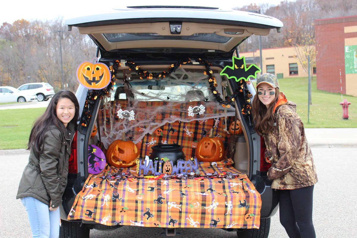 PL_interact's tweet image. Thanks to all who participated in the Trunk-Or-Treat event, it was a blast! Special thanks to Stem &amp;amp; Vines/Charlie's in PL for the donation