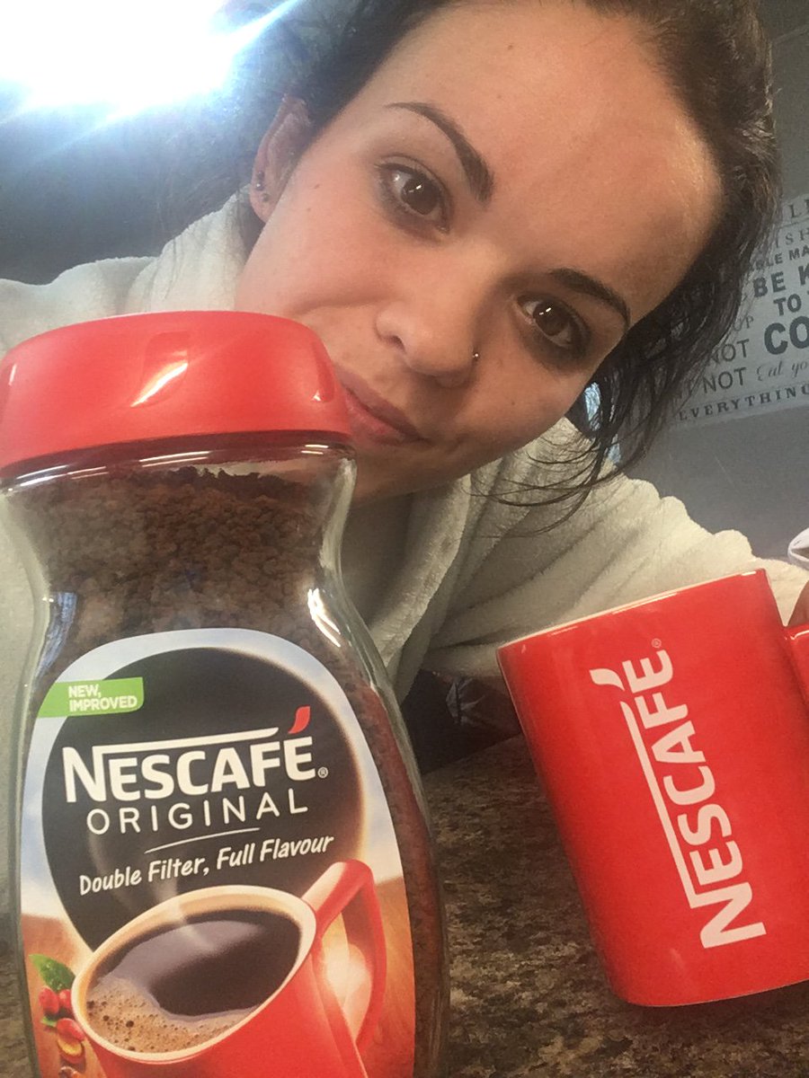 donnalbowen's tweet photo. Woke up fat too early this morning but thanks to @NescafeUK I don’t have to stop for coffee #LeaveLikeALegend #GotItFree https://t.co/f93KtAsVDY