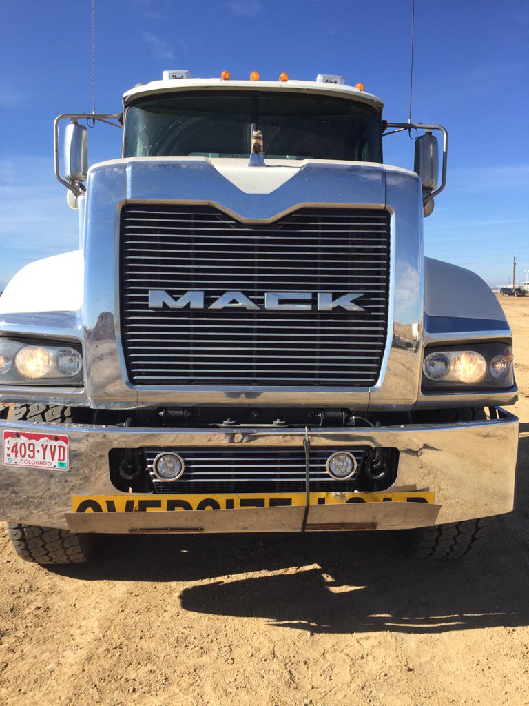 billwestrick's tweet photo. @hellbenthagen saw this mack up close today #mackpower https://t.co/keaeAPgv4n