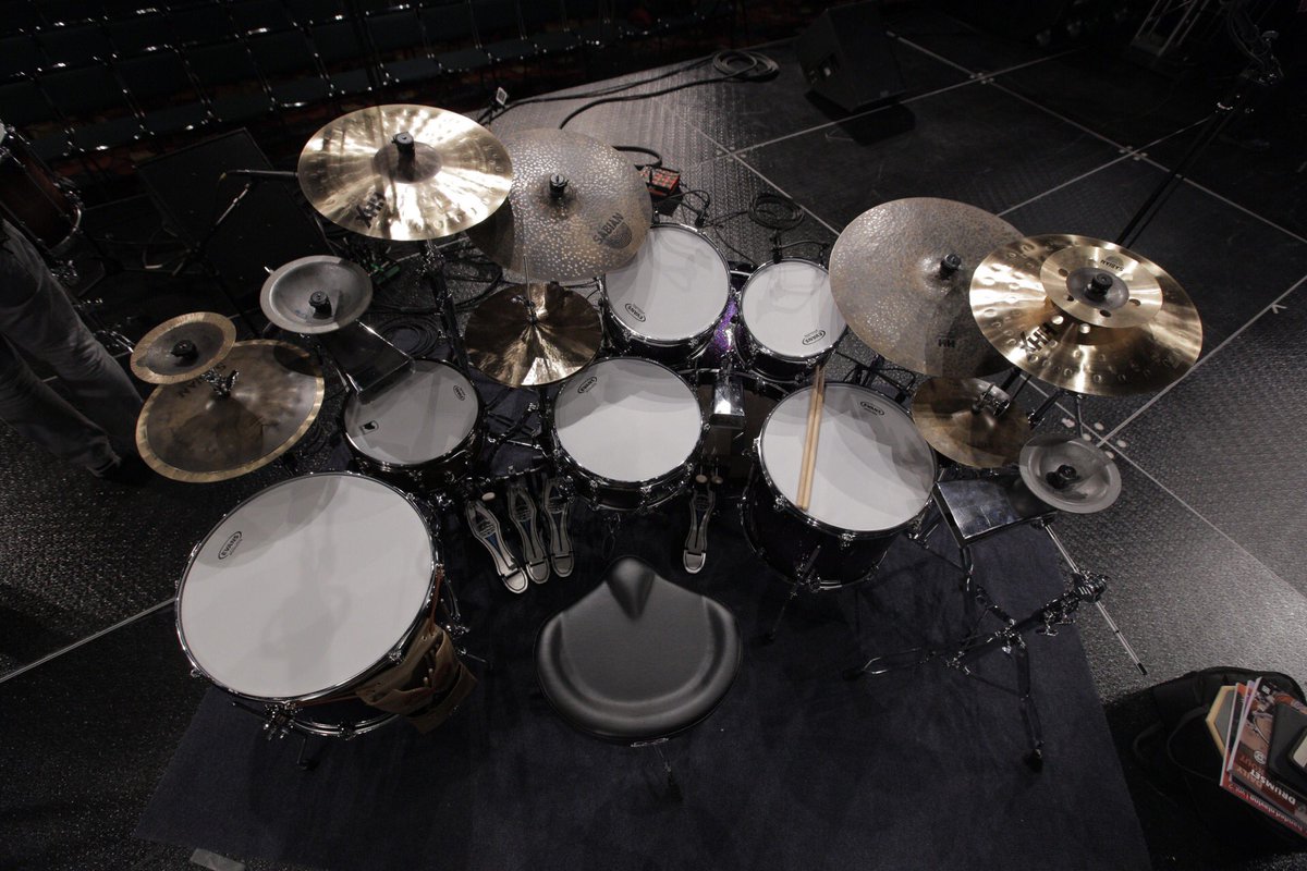EVANSDrumheads's tweet image. Evans artist @claushessler all set up for his #PASIC16 clinic. Video coming soon on the Evans Facebook &amp;amp; Instagram. #drumfam