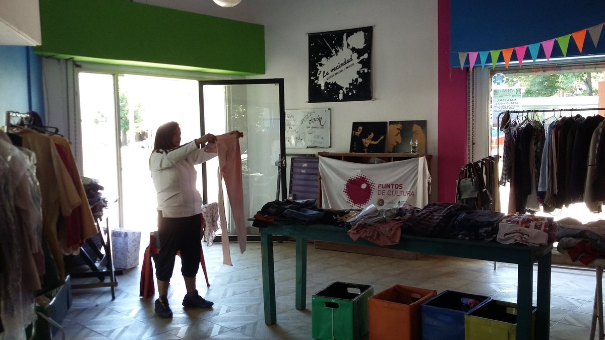 VecindadNacyPop's tweet photo. Seguimos de feria hasta las 18hs. https://t.co/LGa06867Nf