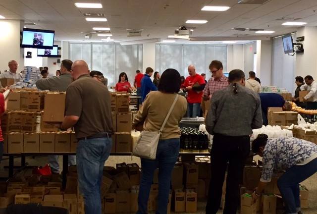 cardinalhealth's tweet photo. Thanks to all of our amazing employees who put together 2,000 care packages for homeless veterans. #VeteransDay #AllinforGood https://t.co/9lXxC2w6TC