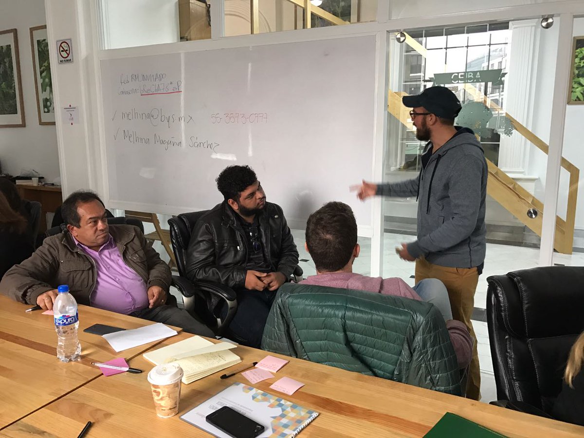 ChangemakersES's tweet photo. Continúamos con nuestra agenda del encuentro de #DDHH con el taller de prototización por @UnreasonableMx #TransformandoDDHH https://t.co/Db7J31YXoM