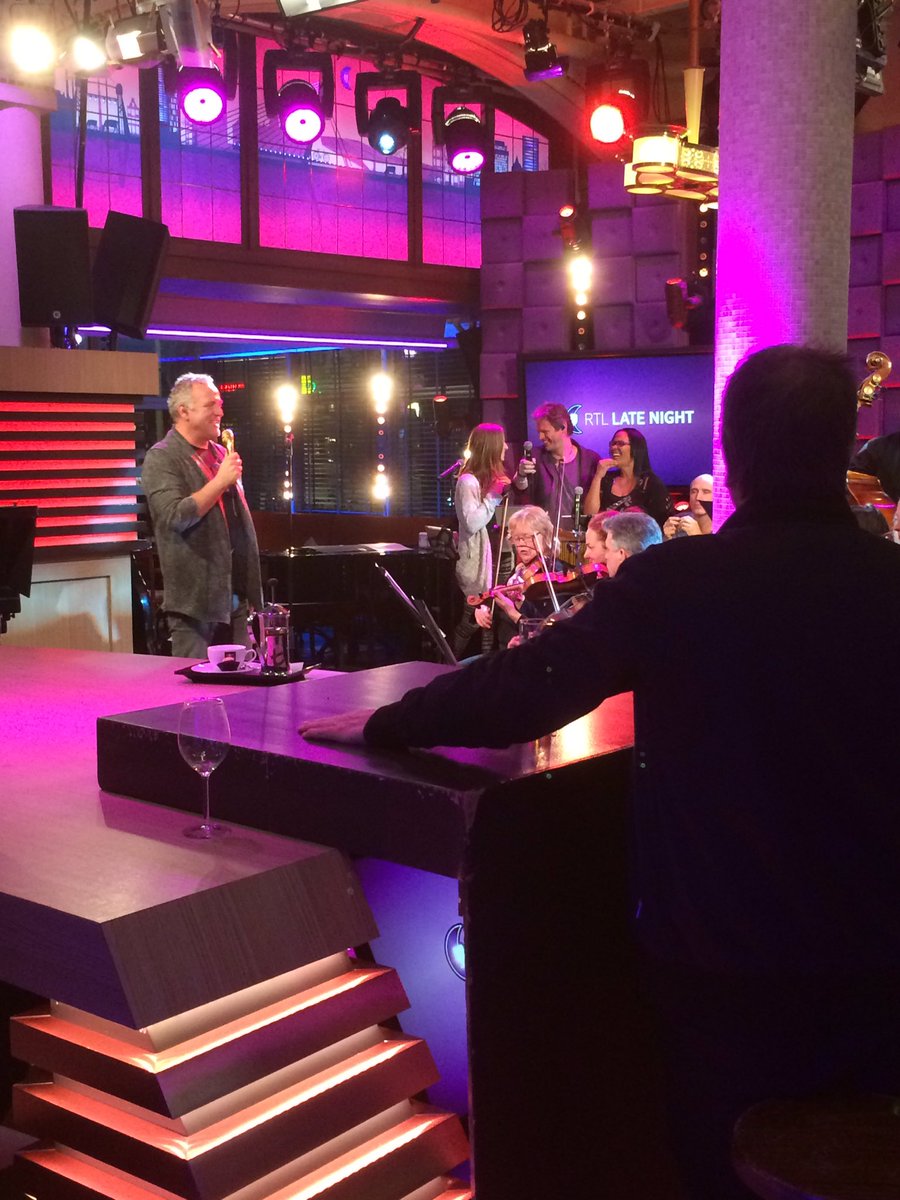 ligiB's tweet photo. Ff  soundtrack bij rtl late nicht@berkmusic https://t.co/6DgeBbCQ4r
