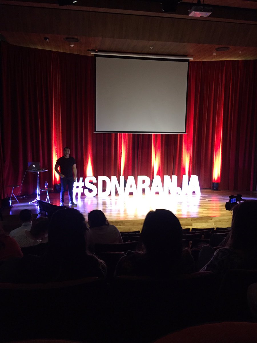 cecisanchezdg's tweet photo. En #SDNaranja @tarjetanaranja 🙋🏽 con @erii_lop @GottiMarcela https://t.co/gVc85TcvnS