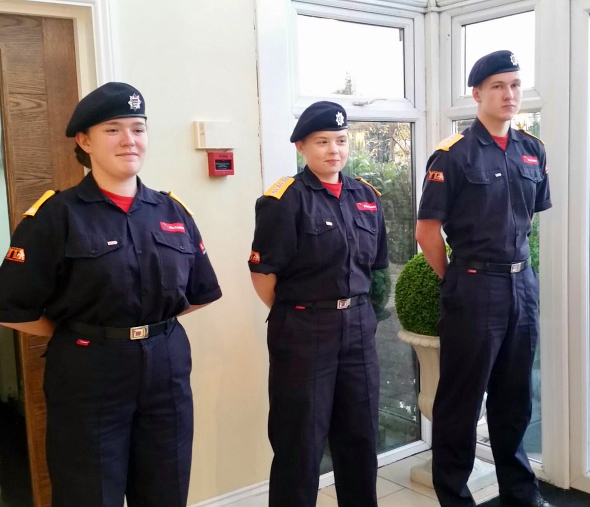 LFBFireCadets's tweet photo. Our @LondonFire #FireCadets are privileged to be joining the Worshipful Company of Firefighters tin the @lordmayors_show tomorrow. #LMS2016 https://t.co/20VrARw5VW