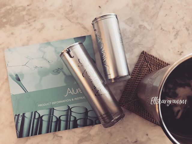 AlureVe's tweet photo. Instagram user @ellstargram_elli loves AlureVé and her coffee. 
What are some of your favorite duos? https://t.co/aBkYUBFwGJ