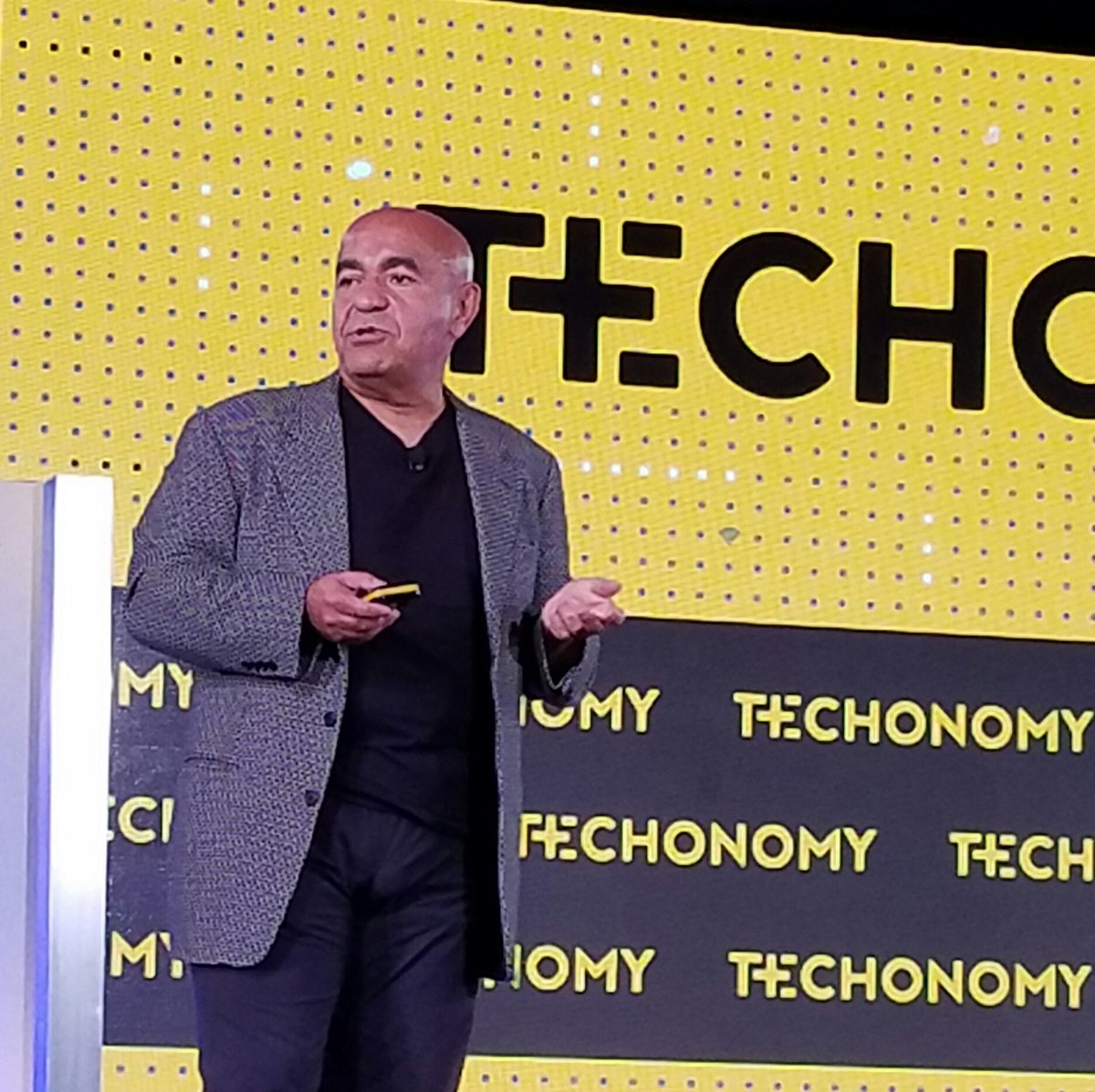 MarkBonchek's tweet image. Inspired by @KamranElahian, reducing terrorism thru innovation/ jobs for unemployed youth in Muslim oil countries @BIT_AMENA #techonomy16