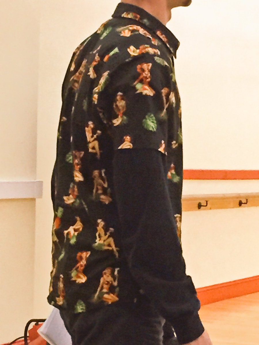 ADULTpantoCORK's tweet image. Our director wears the best shirts to brighten up our rehearsals #adultpantocork #aladdingetslucky #funkyshirt #thisguy #cooldude