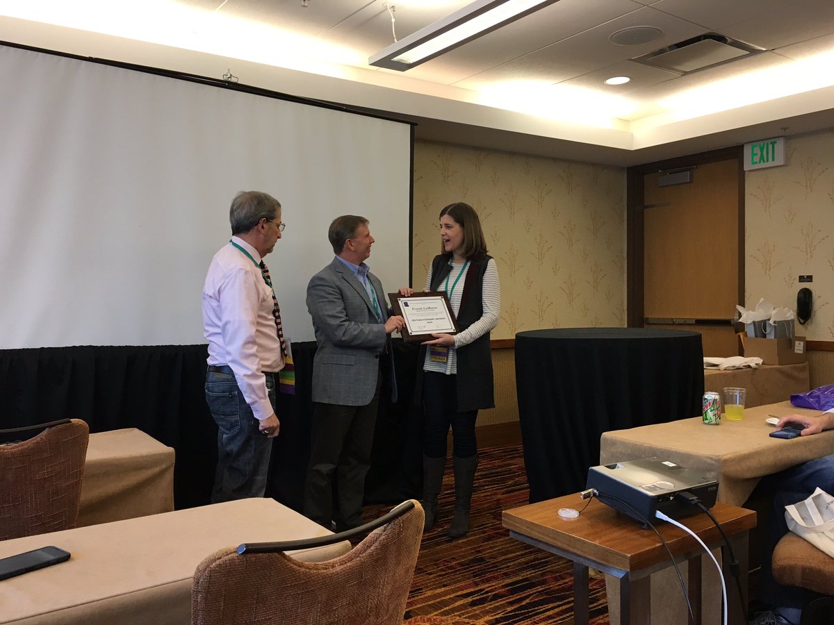 IllinoisJEA's tweet photo. IJEA honors Frank LoMonte as the Friend of Scholastic Journalism for the passing of HB5902. #ijea #ijea #nspa https://t.co/Xa0nFo3qIt