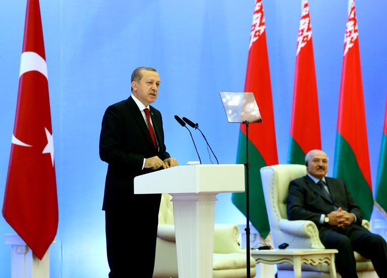 tcbestepe's tweet photo. “Türk Milleti Ekonomik Darbe Teşebbüslerine Karşı da Devletinin Yanında Oldu” https://t.co/y0foh1N5iv https://t.co/X15p8mzEm1