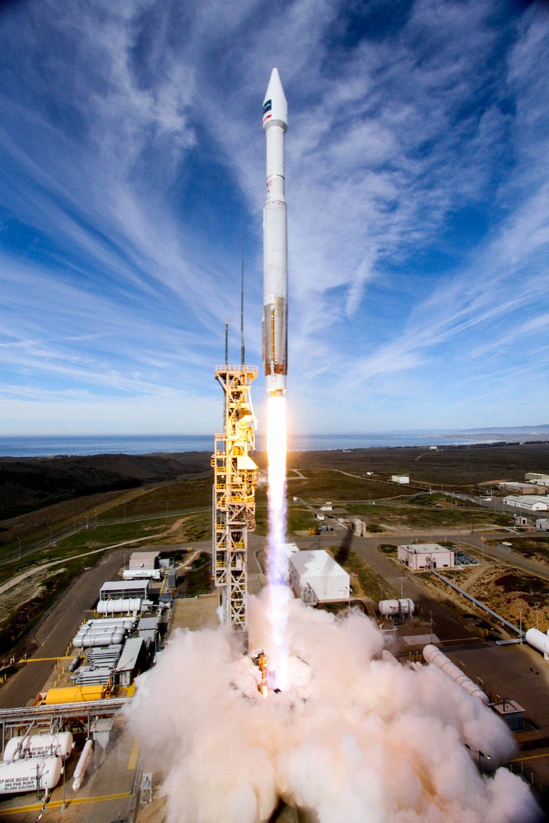 США успішно запустили ракету-носій Atlas V з супутником зондування Землі (ФОТО, ВІДЕО) - фото 4