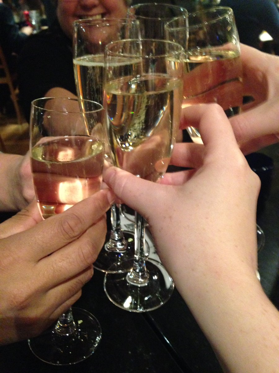 SBondPhysio's tweet photo. Celebrating a good first day at #erwcpt2016...@QMUPhysio https://t.co/mOc3IfHpQt