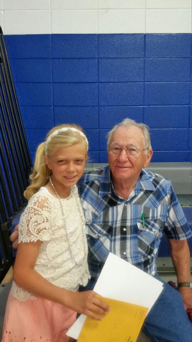 Kaylen__h's tweet photo. Thank you so much for serving our country,Happy Veterans Day! https://t.co/5sz3u7ZKBB