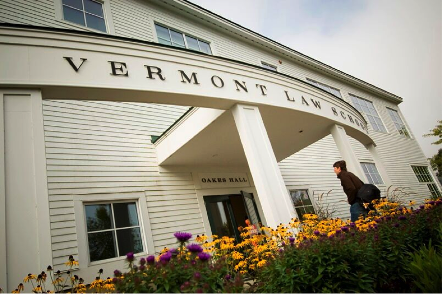 vlsonline's tweet photo. Our #environmental law program has been at the forefront of the field since 1978. https://t.co/AtG6Kh9Ad7 https://t.co/sRaKJvmfrI